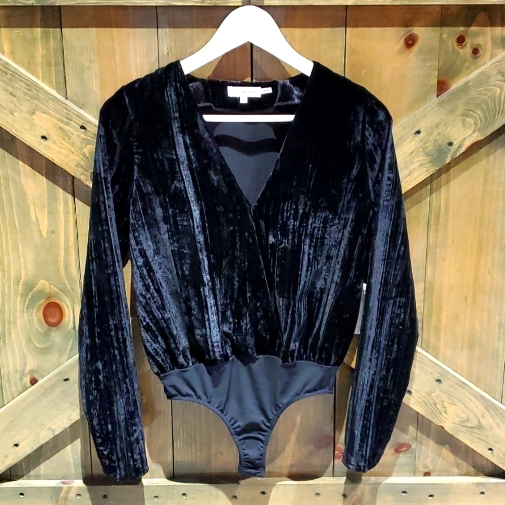 NWT GOOD AMERICAN LONG SLEEVE BLACK VELVET BODYSUIT SIZE 0/XS MOBWIFE RAVE GOTHI